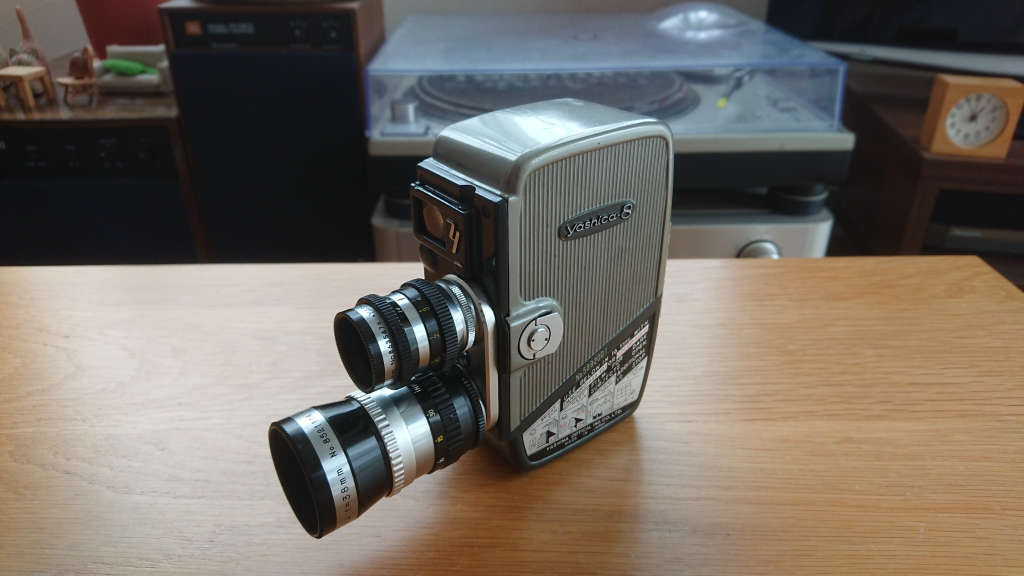 Yashica 8-T2